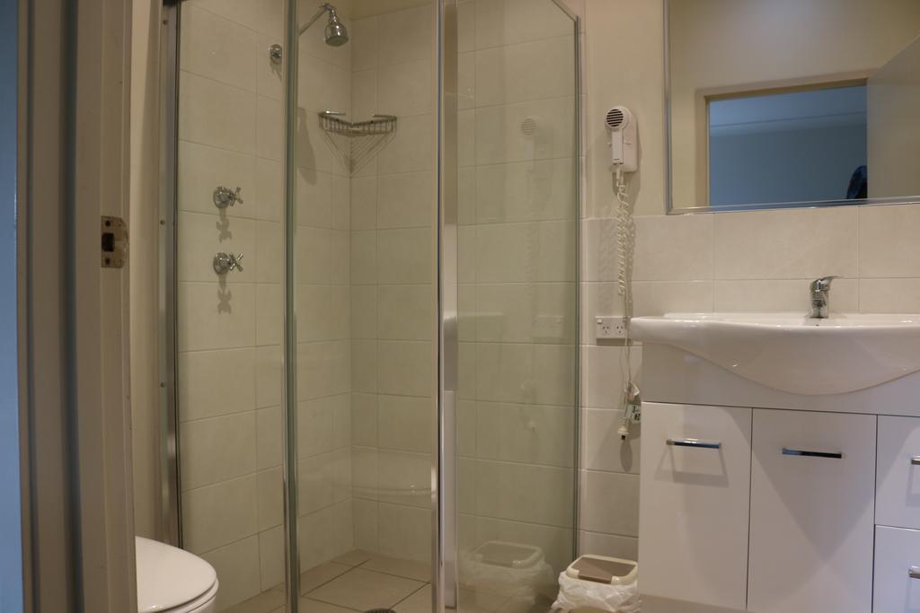 Beaches Apartments Merimbula Room photo