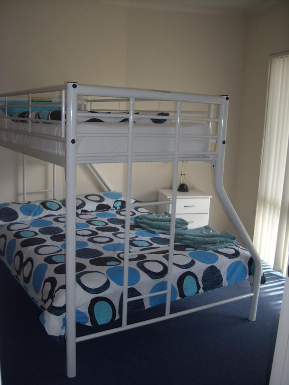 Beaches Apartments Merimbula Room photo