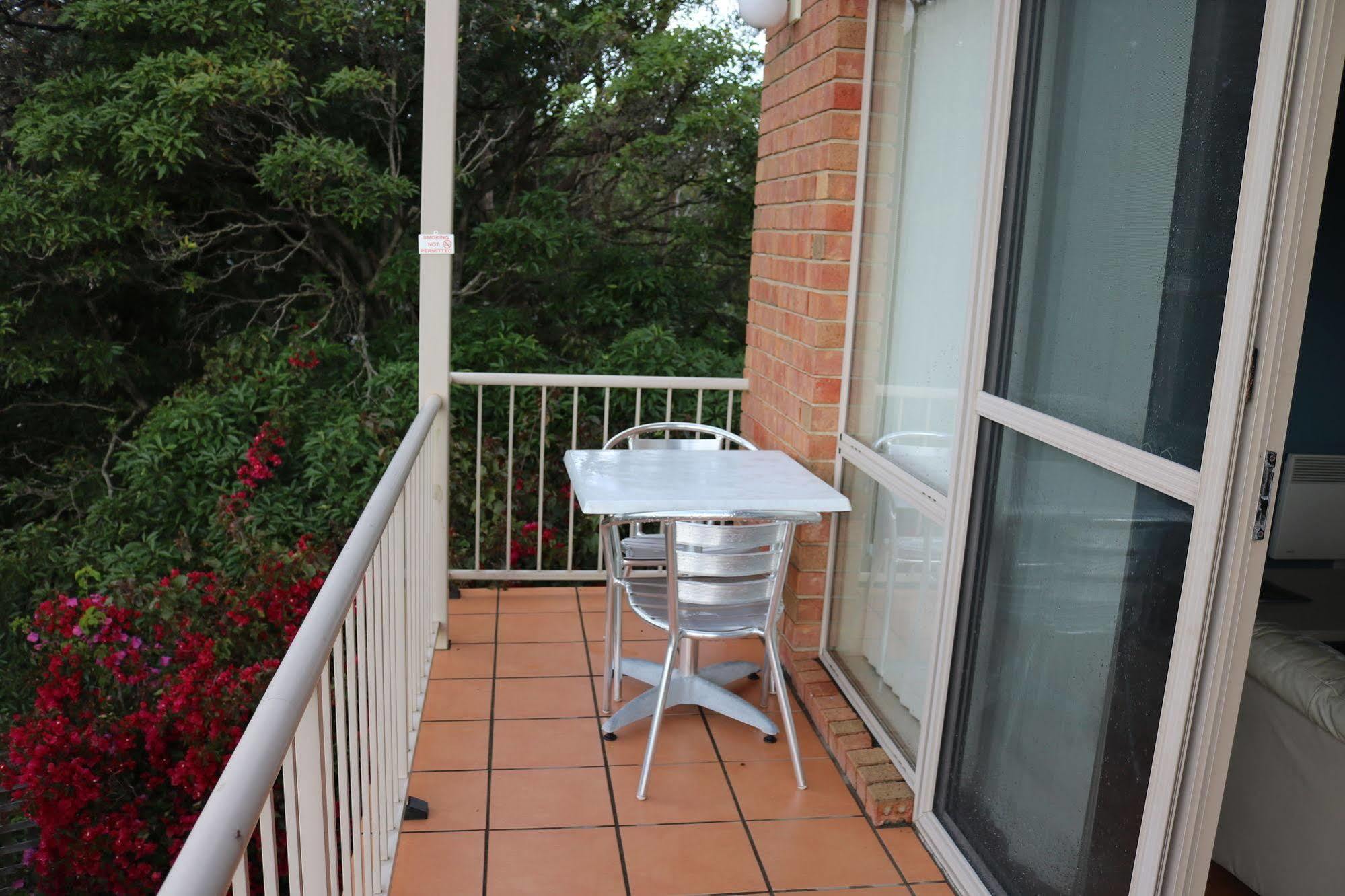 Beaches Apartments Merimbula Exterior photo